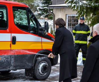 Slávnostne odovzdanie hasičského auta